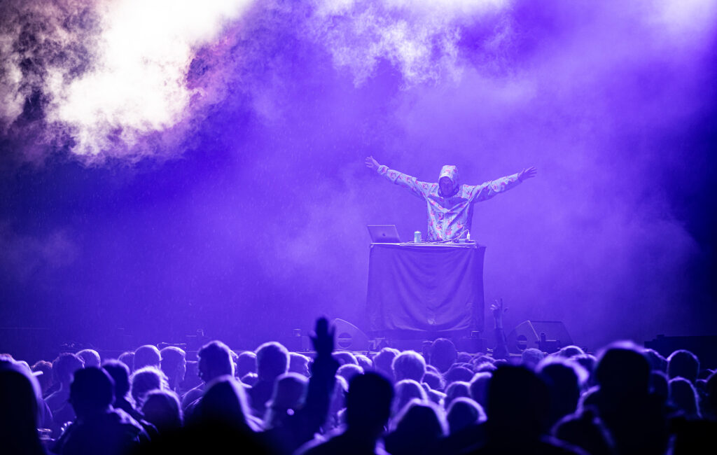 Raumarock har fått Reiselivsprisen 2022 for sitt fokus på gode festivalopplevelser til glede for både kultur- og naturinteresserte. Reiselivspris til Raumarock