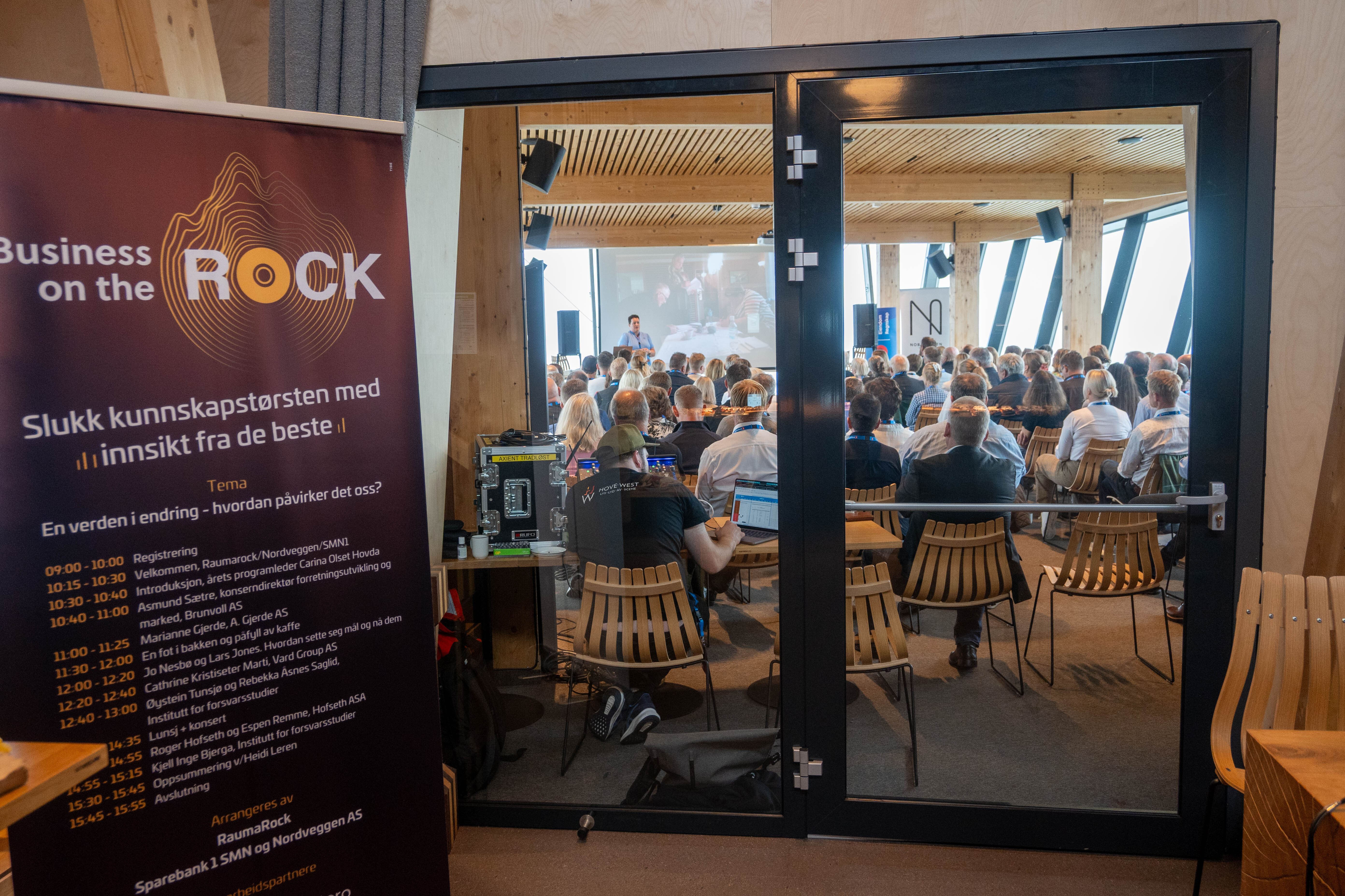 Business on the Rock. Foto: Arne Rovick Business on the Rock. Foto: Arne Rovick